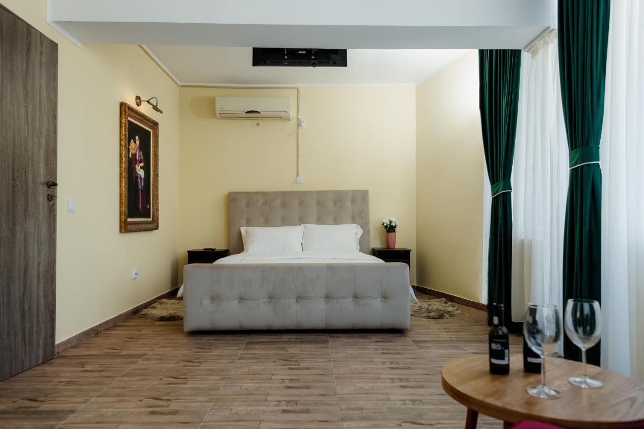 Scandinavia Residence Piatra Neamt Luaran gambar