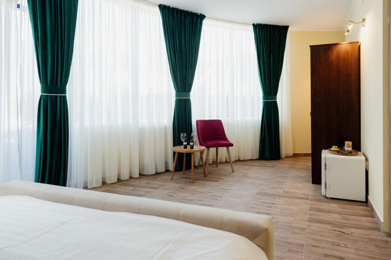 Scandinavia Residence Piatra Neamt Luaran gambar